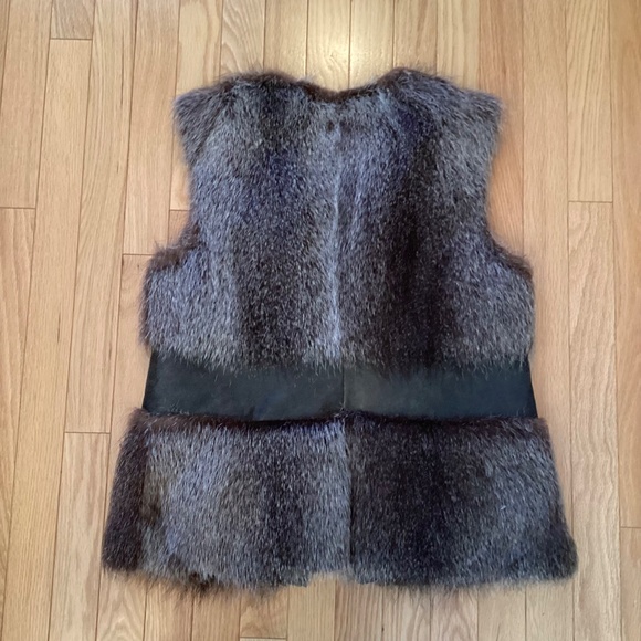 Fur Vest, authentic nutria fur, fits medium - Picture 2 of 7